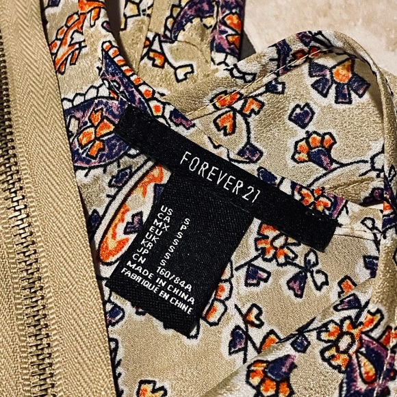 FINAL SALE!!! NWOT F21 Paisley Tank - Picture 8 of 8